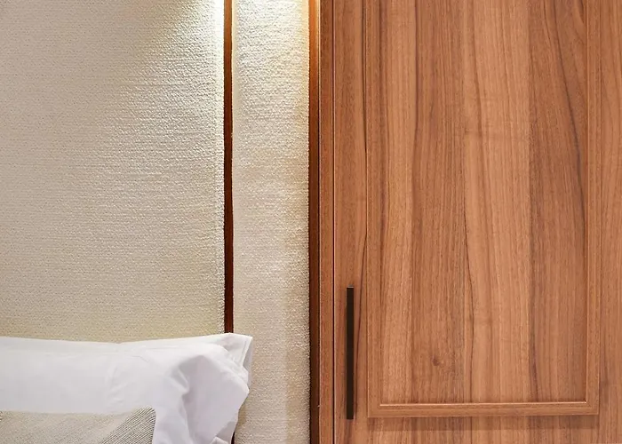 Elegant Comfort In The Heart Of Paris-notre Dame Paryż